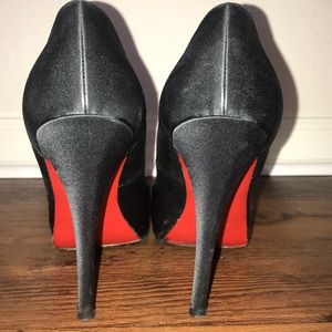 Authentic Christian Louboutin Very Prive Heels